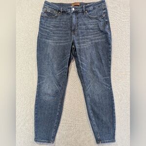 Judy Blue Los Angeles Skinny Fit Jeans Women's 18W Blue Distressed